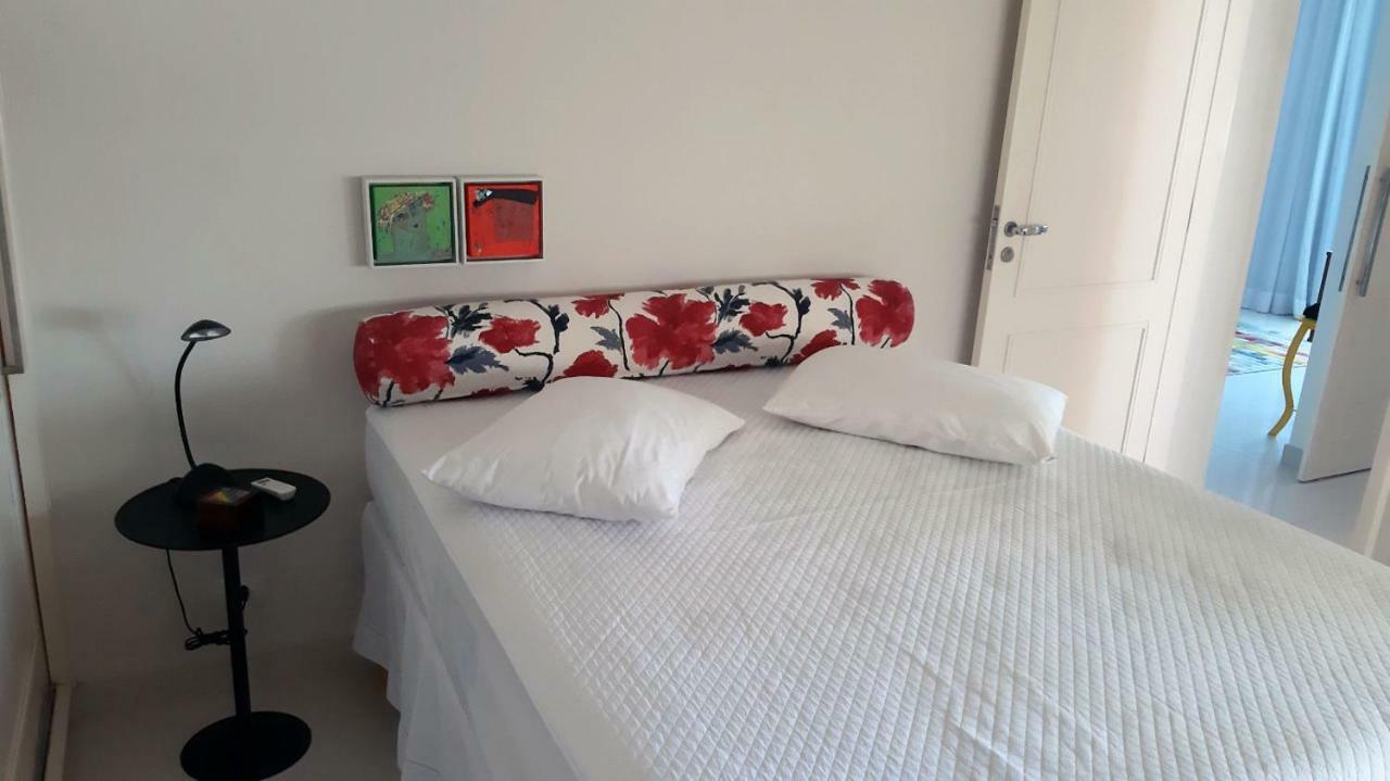 Apartamento Pitangueiras - Apto. Frente Mar *